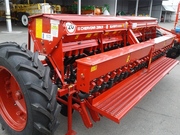 Сеялка зернотуковая Astra 5, 4